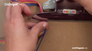 pulsera de hilos de colores